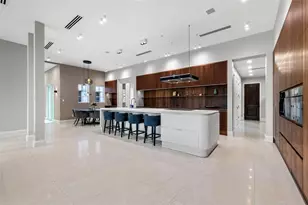 851 Brightwaters Blvd NE, Saint Petersburg, FL 33704 - Photo 13