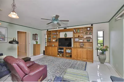 6728 19th Street N, Saint Petersburg, FL 33702 - Photo 17