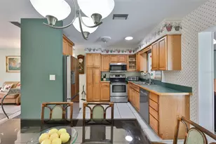 6728 19th St N, Saint Petersburg, FL 33702 - Photo 9