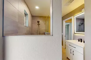 2495 37th Ave N, Saint Petersburg, FL 33713 - Photo 47