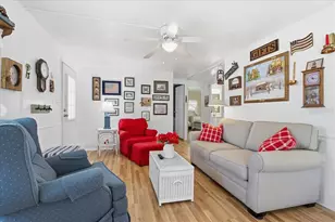 130 Patricia Ave, Dunedin, FL 34698 - Photo 3