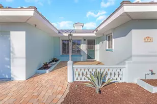 1445 Corey Way S, South Pasadena, FL 33707 - Photo 3