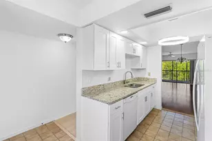 5775 Park St N, Saint Petersburg, FL 33709 - Photo 5