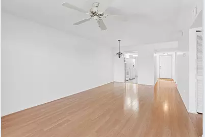 5775 Park Street N #411, Saint Petersburg, FL 33709 - Photo 11