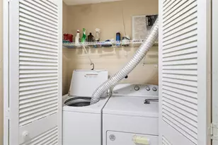 6098 22nd Ave N, Saint Petersburg, FL 33710 - Photo 17