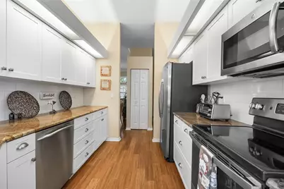 6955 Stetson Street Circle, Sarasota, FL 34243 - Photo 9