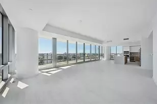 400 Central Ave, Saint Petersburg, FL 33701 - Photo 7