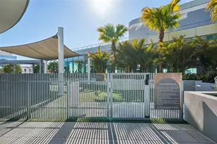 400 Central Ave, Saint Petersburg, FL 33701 - Photo 39