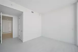 400 Central Ave, Saint Petersburg, FL 33701 - Photo 23