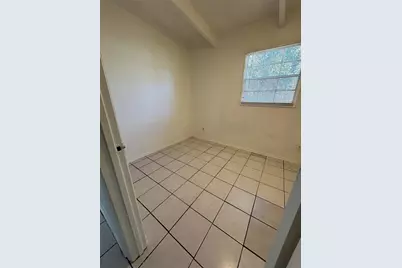 1336 Warrington Way, Tampa, FL 33619 - Photo 23