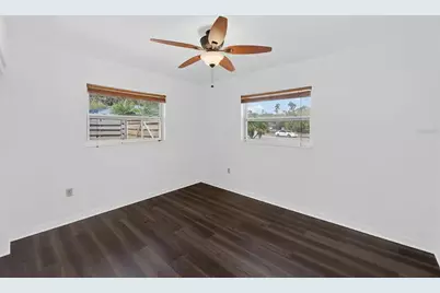 3946 Omega Circle, Sarasota, FL 34235 - Photo 23