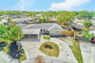 3946 Omega Cir, Sarasota, FL 34235 - Photo 59