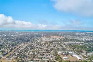 3946 Omega Cir, Sarasota, FL 34235 - Photo 67