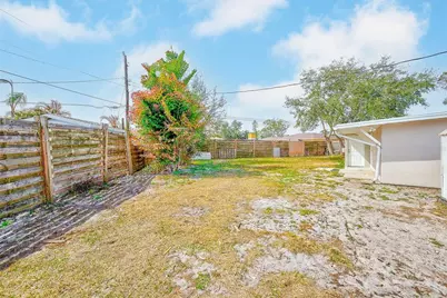 3946 Omega Circle, Sarasota, FL 34235 - Photo 51