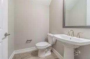 5062 San Martino Dr, Wesley Chapel, FL 33543 - Photo 5