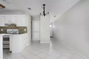 5660 80th St N, Saint Petersburg, FL 33709 - Photo 11