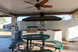 5660 80th St N, Saint Petersburg, FL 33709 - Photo 23