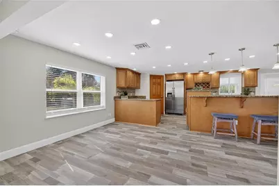827 Seabreeze Drive, Ruskin, FL 33570 - Photo 13