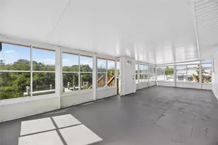 827 Seabreeze Dr, Ruskin, FL 33570 - Photo 43