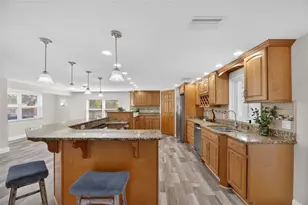 827 Seabreeze Dr, Ruskin, FL 33570 - Photo 19