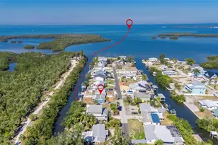 827 Seabreeze Dr, Ruskin, FL 33570 - Photo 1