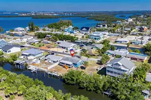 827 Seabreeze Dr, Ruskin, FL 33570 - Photo 61