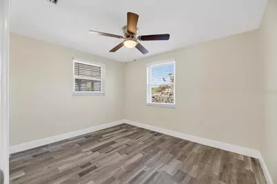 827 Seabreeze Drive, Ruskin, FL 33570 - Photo 35