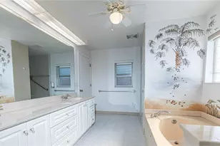 14898 Crown Dr, Largo, FL 33774 - Photo 31