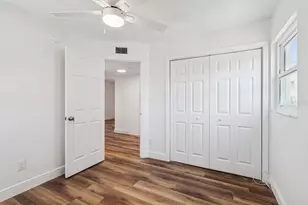 14919 N Bayshore Dr, Madeira Beach, FL 33708 - Photo 19