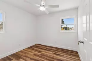 14919 N Bayshore Dr, Madeira Beach, FL 33708 - Photo 17