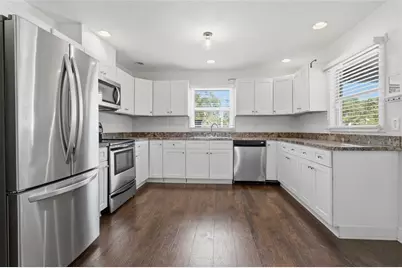 469 38th Avenue N, Saint Petersburg, FL 33704 - Photo 9