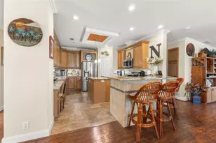 7166 Mt Arlington Dr NE, Saint Petersburg, FL 33702 - Photo 13