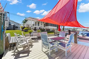 7166 Mt Arlington Dr NE, Saint Petersburg, FL 33702 - Photo 3