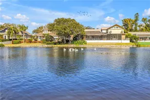 771 Suwannee Ct NE, Saint Petersburg, FL 33702 - Photo 17
