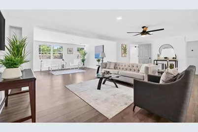 2867 51st Avenue S, Saint Petersburg, FL 33712 - Photo 9
