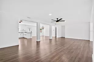 2867 51st Ave S, Saint Petersburg, FL 33712 - Photo 13