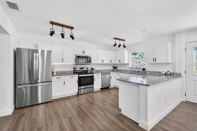 2867 51st Avenue S, Saint Petersburg, FL 33712 - Photo 5