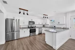 2867 51st Ave S, Saint Petersburg, FL 33712 - Photo 5