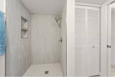 383 Boca Ciega Point Boulevard N, Saint Petersburg, FL 33708 - Photo 25
