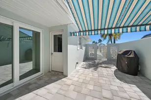 383 Boca Ciega Point Blvd N, Saint Petersburg, FL 33708 - Photo 17