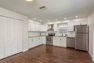 550 Ontario Ave, Crystal Beach, FL 34681 - Photo 9