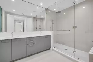 275 1st Ave S, Saint Petersburg, FL 33701 - Photo 31