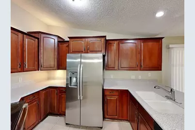 2275 Cork Oak Street E, Sarasota, FL 34232 - Photo 7