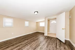 6218 Nutmeg Ave, Sarasota, FL 34231 - Photo 11