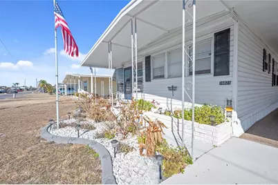 36821 Grace Avenue, Zephyrhills, FL 33542 - Photo 5