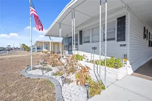 36821 Grace Ave, Zephyrhills, FL 33542 - Photo 5