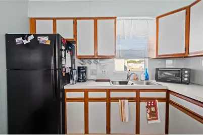 36821 Grace Avenue, Zephyrhills, FL 33542 - Photo 9