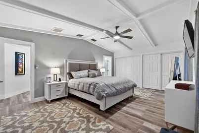 136 Windward Island, Clearwater Beach, FL 33767 - Photo 21