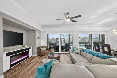 136 Windward Island, Clearwater Beach, FL 33767 - Photo 19