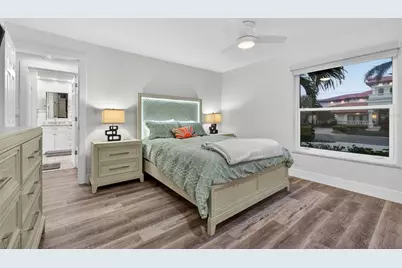 136 Windward Island, Clearwater Beach, FL 33767 - Photo 27